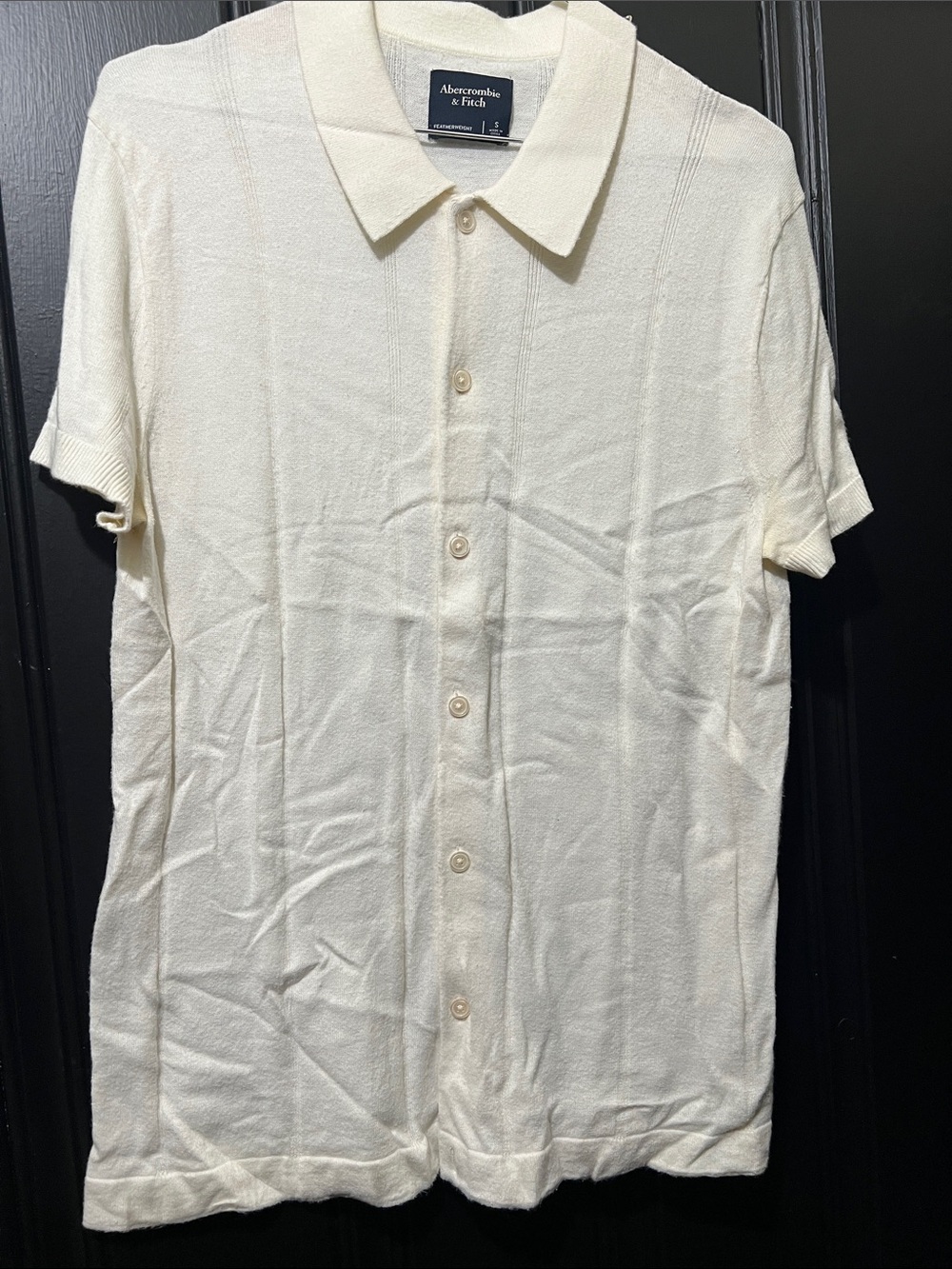 Abercrombie & Fitch Men's Cream Short Sleeve Button-Down Shirt